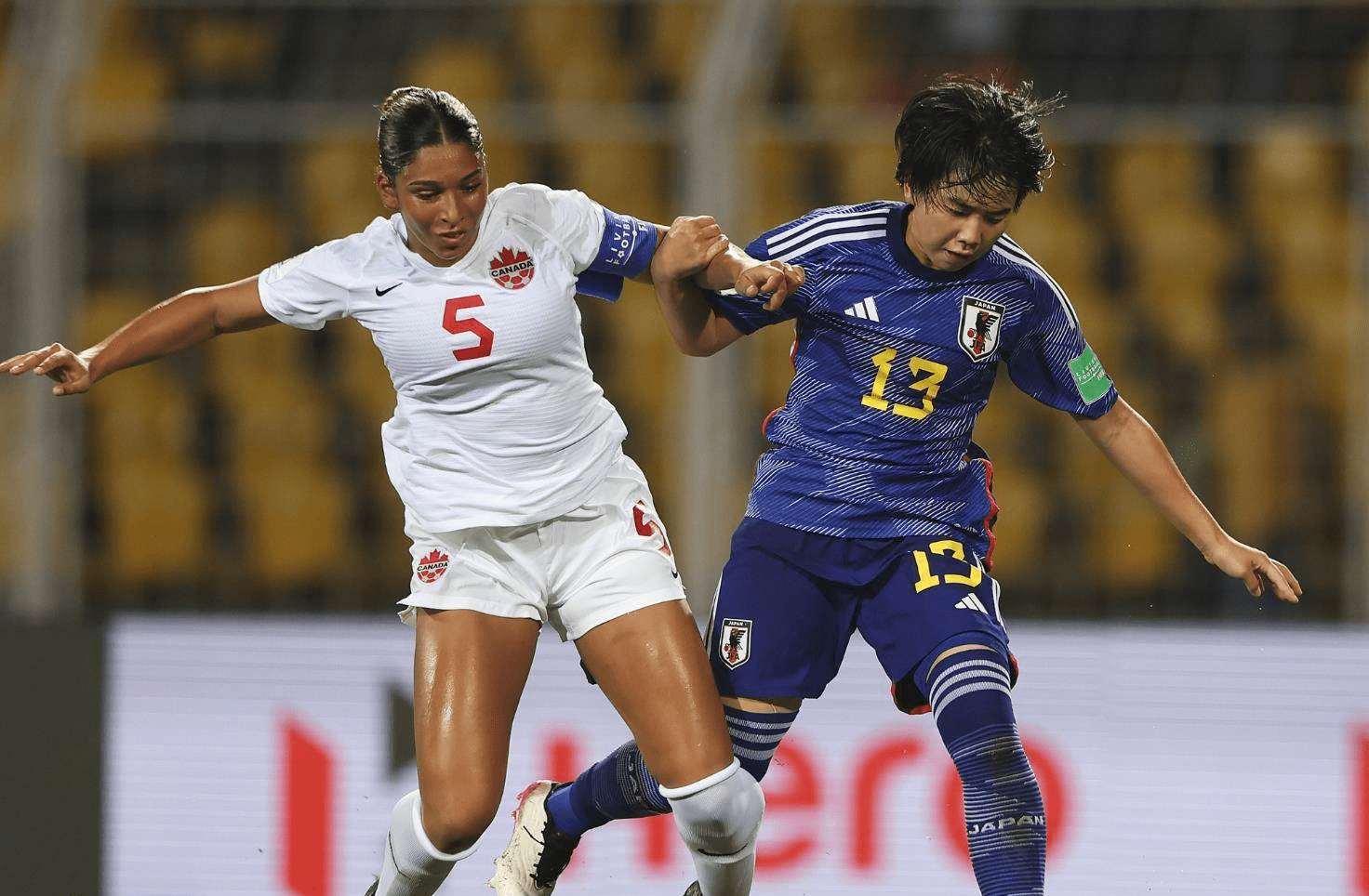 包含紧张决战！女足赛事即将达到高潮的词条