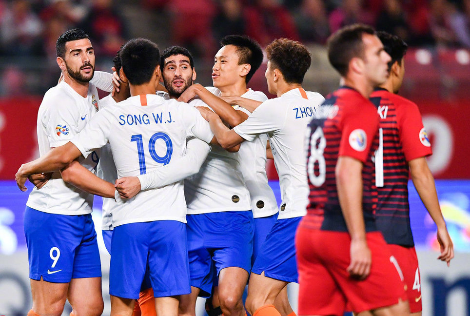 包含山东鲁能不敌广州富力，全队崩溃吞败令人沉痛的词条