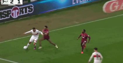 汉堡对斯图加特发起强烈反击