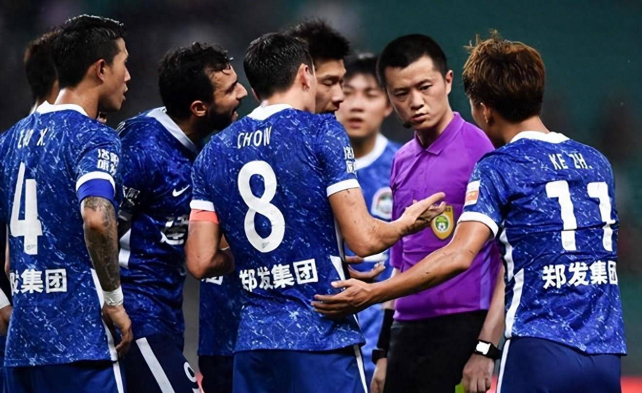 伊朗球队帕尔斯波利斩获三连胜，实力强劲